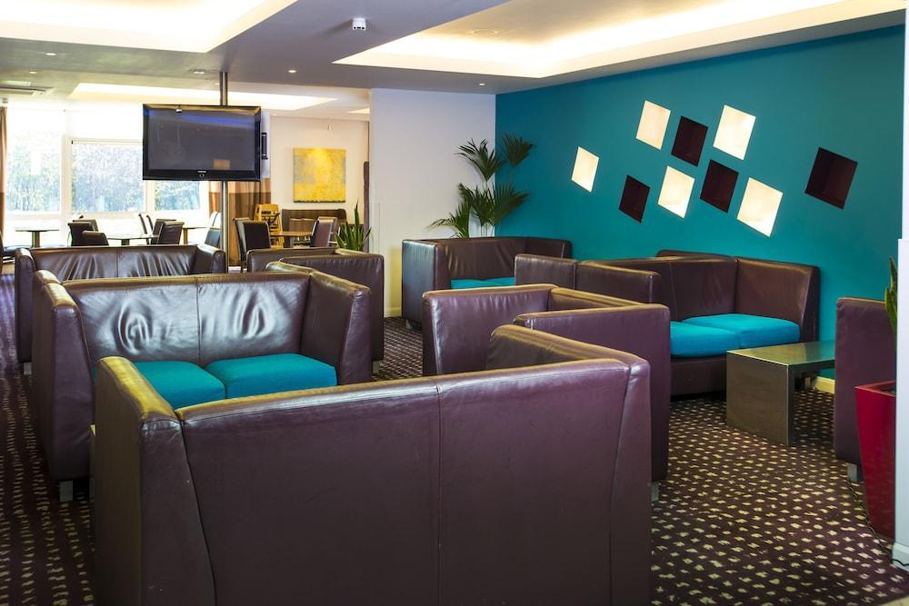 Hotel Express By Ihg Cambridge