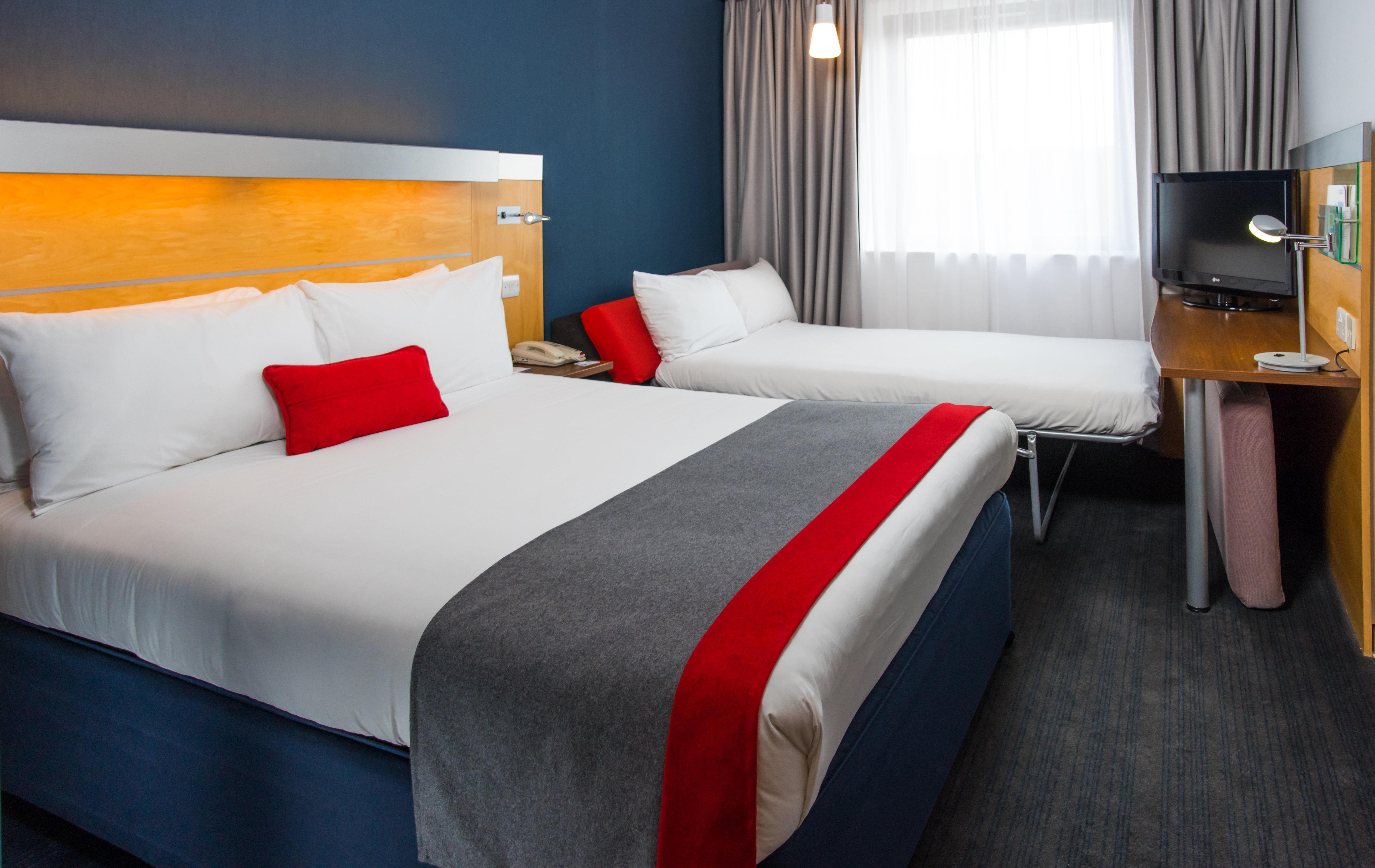Express By Ihg Hotel 3*