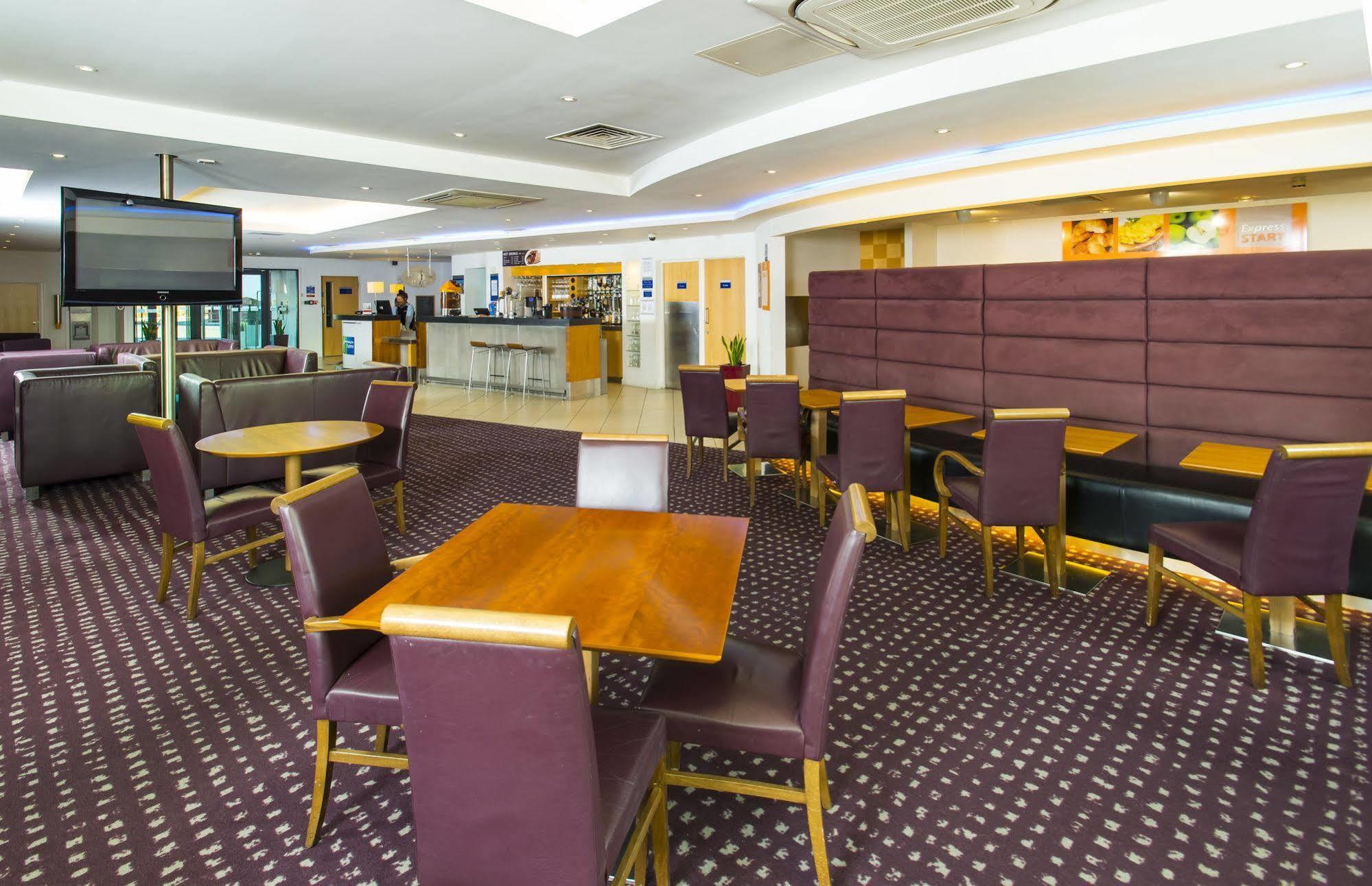 Express By Ihg 3*
