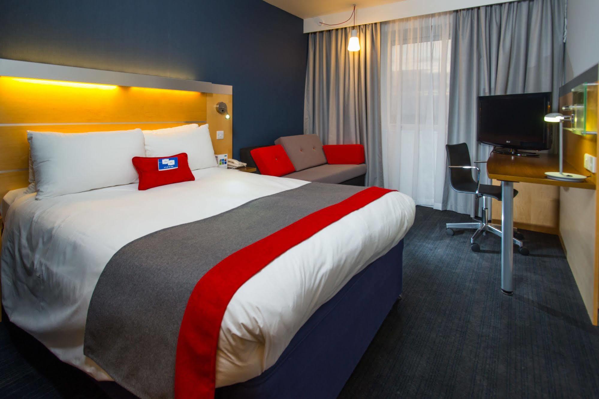 Hotel Express By Ihg