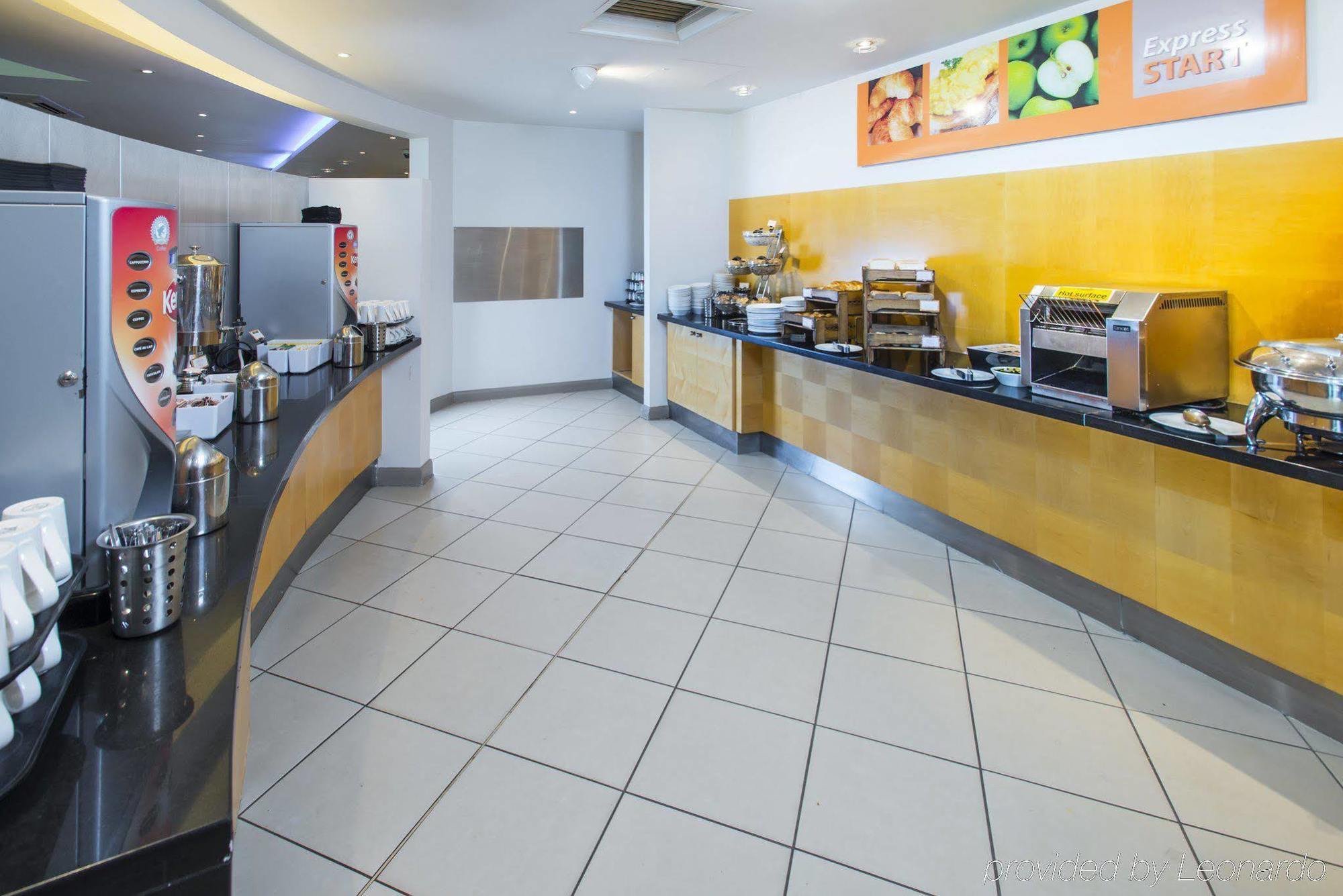 Express By Ihg Hotel 3*