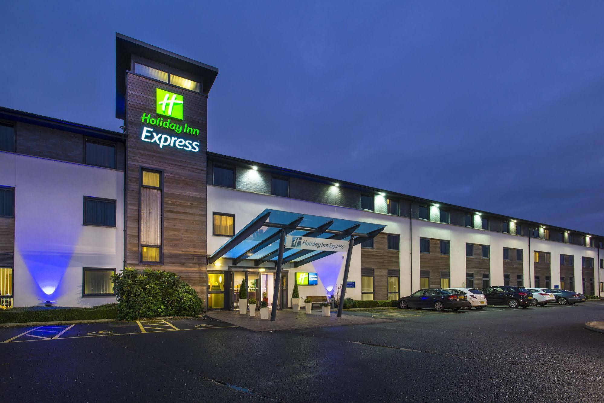 Hotel Express By Ihg Cambridge