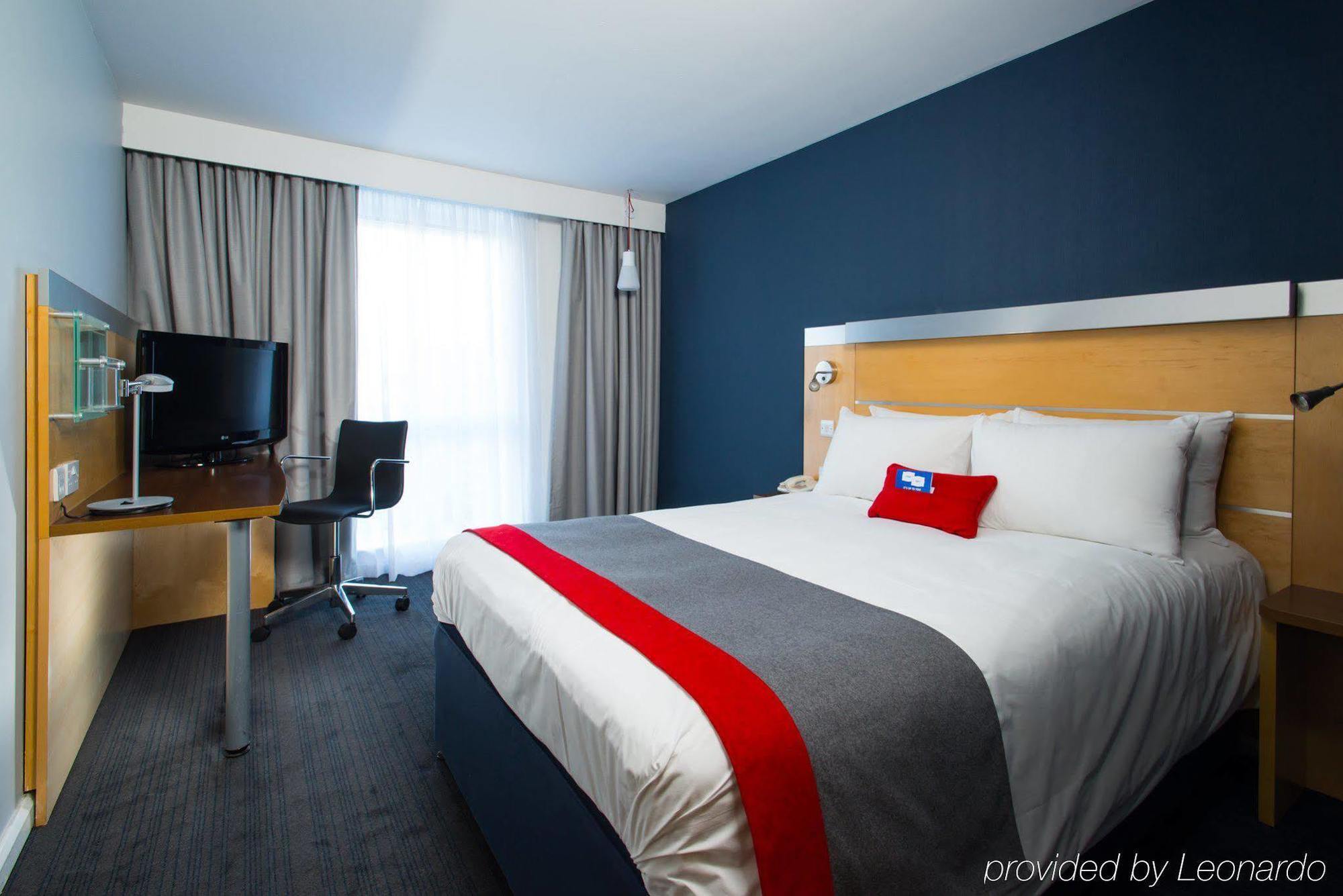Express By Ihg Hotel